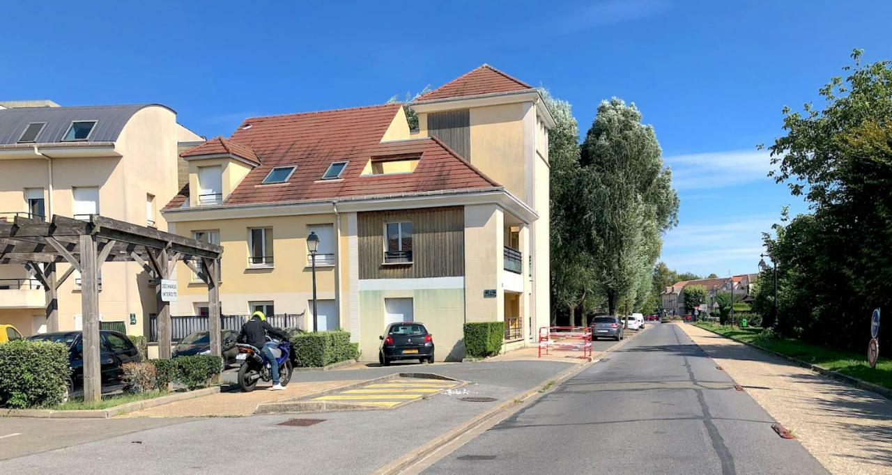 Super Hero Suite - Sdp Serris Exterior foto